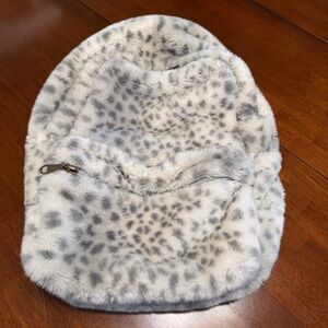 PB Teen Pottery Barn Faux Fur Snow Leopard Backpack Full Size Rare Animal Print